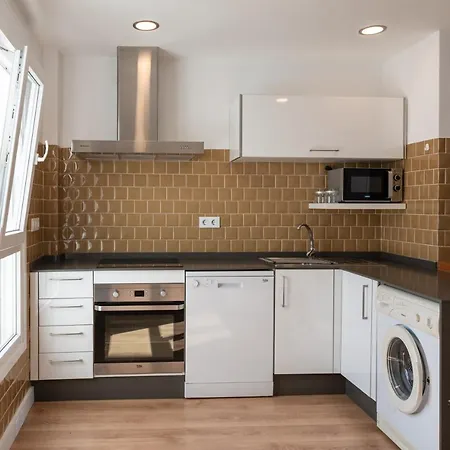 Vistas Al Mar A Pie De Playa *