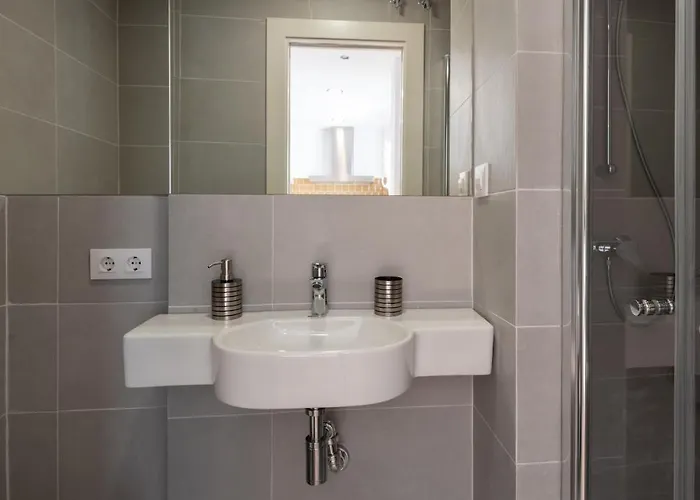 Vistas Al Mar A Pie De Playa