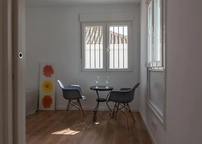 Vistas Al Mar A Pie De Playa