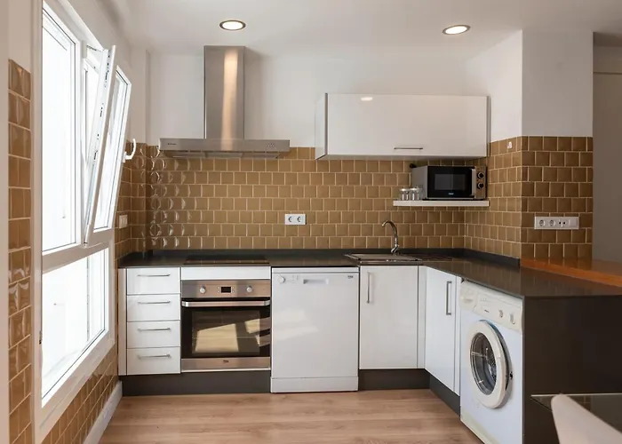 Vistas Al Mar A Pie De Playa *